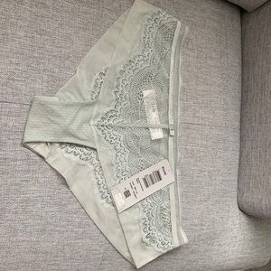 NWT Triumph Panties sz L
